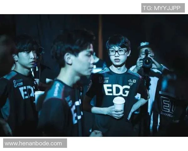 EDG在和平精英赛事中的耐力表现分析与战术探讨
