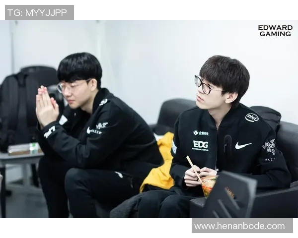 赛后复盘EDG与WE对决中的战术分析与关键决策探讨 赛后复盘EDG与WE对决中的战术分析与关键决策探讨